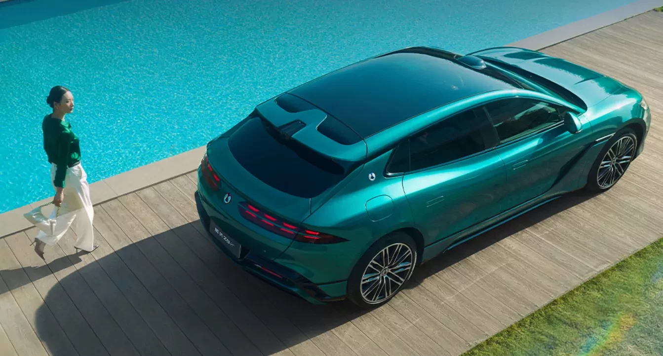 BYD nowa Denza Z9 GT 2026