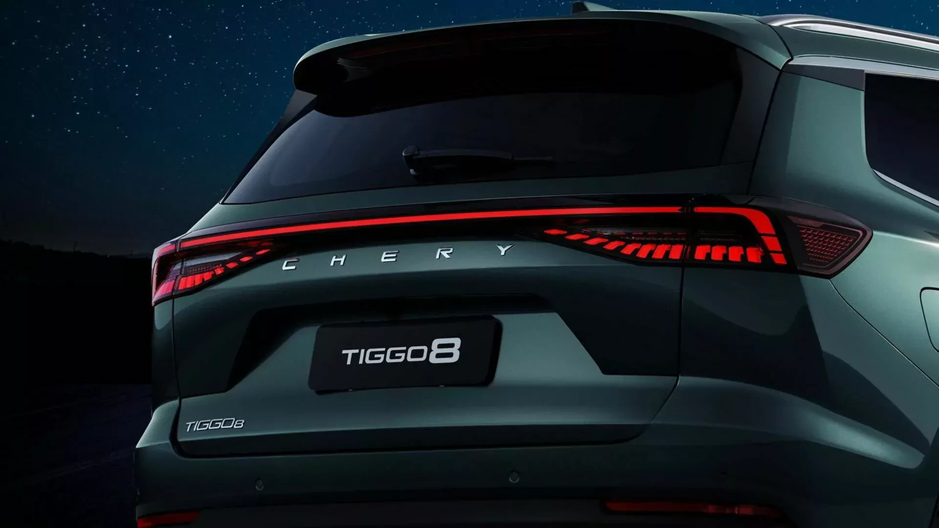 Chery Tiggo 8 SUV benzyna hybryda silnik moc osiągi spalanie cena ceny opinie oceny zalety wady