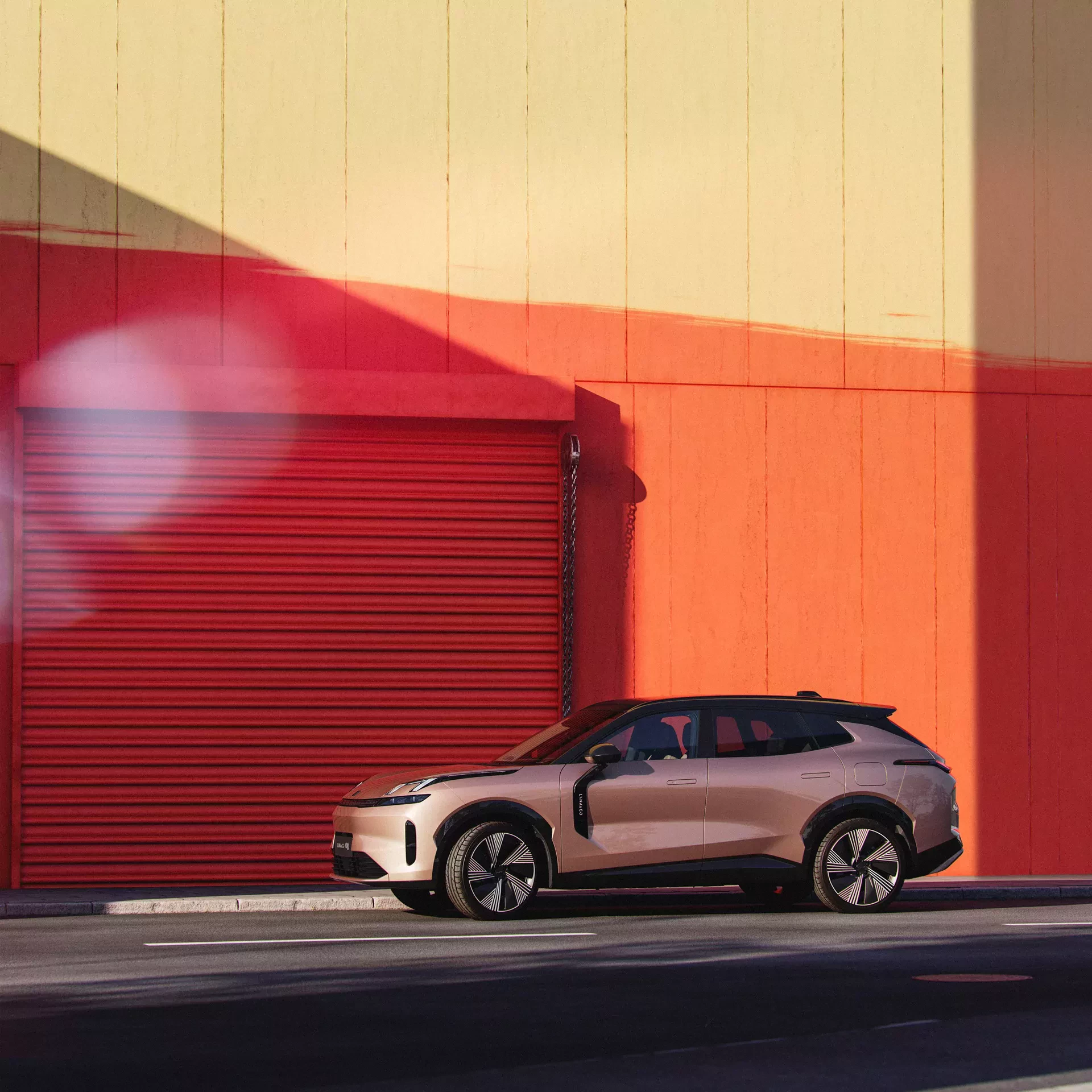 LYNK_CO_08 SUV PHEV będzie do kupienia w salonach Volvo