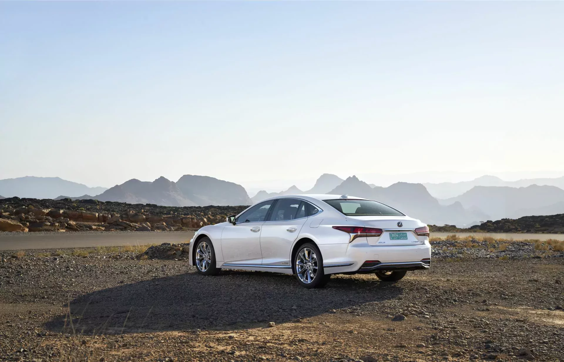 Lexus LS cena ceny hybryda benzyna wyposażenie moc silnik opinie oceny zalety wady wnętrze