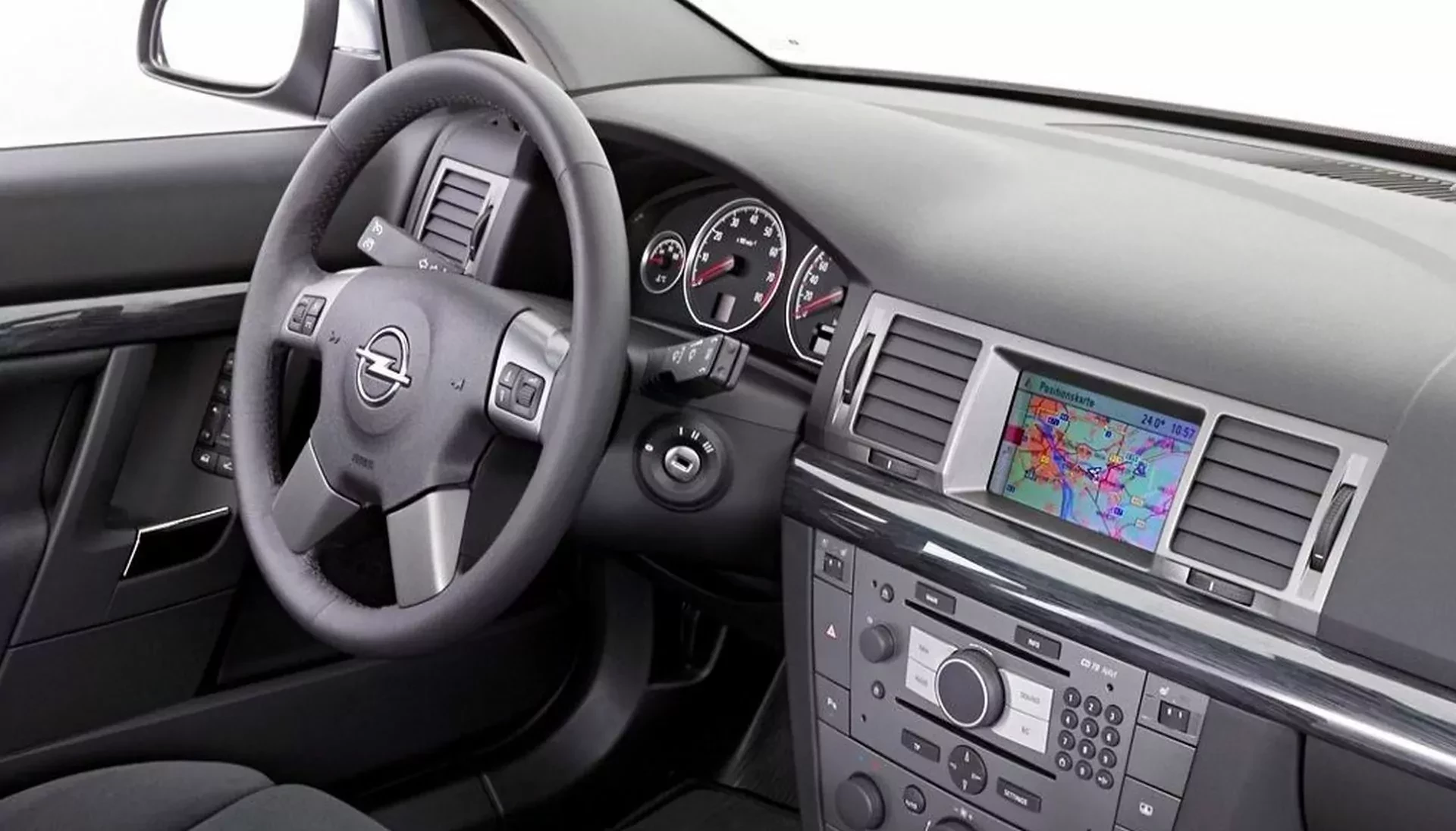 Nie uwierzysz, ile kosztuje ten rodzinny Opel. Okazja to mało powiedziane – ludzie biorą go w ciemno