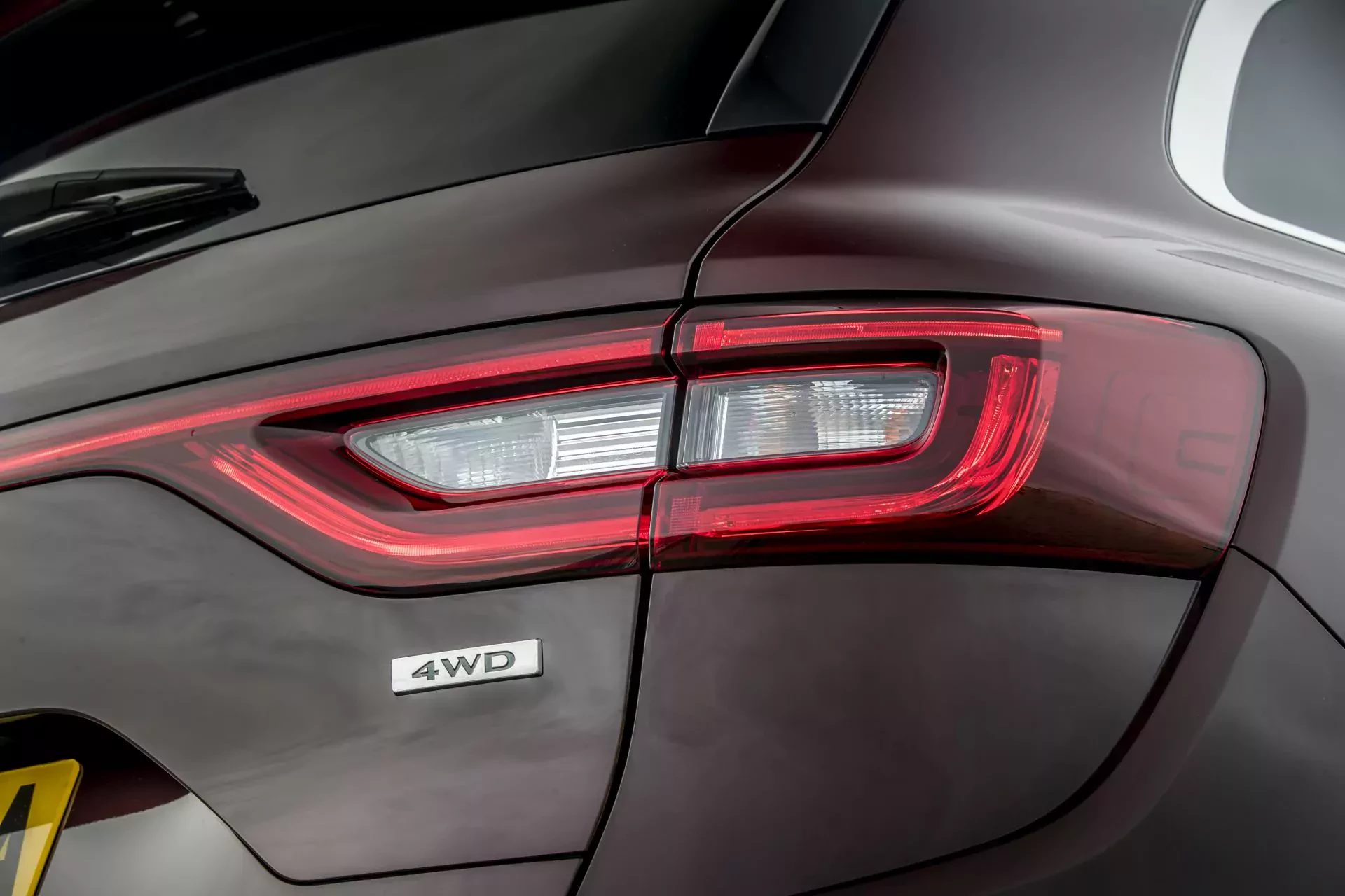 Praktyczny rodzinny SUV mocno potaniał. Ludzie cenią go za przestronne wnętrze i oszczędne silniki