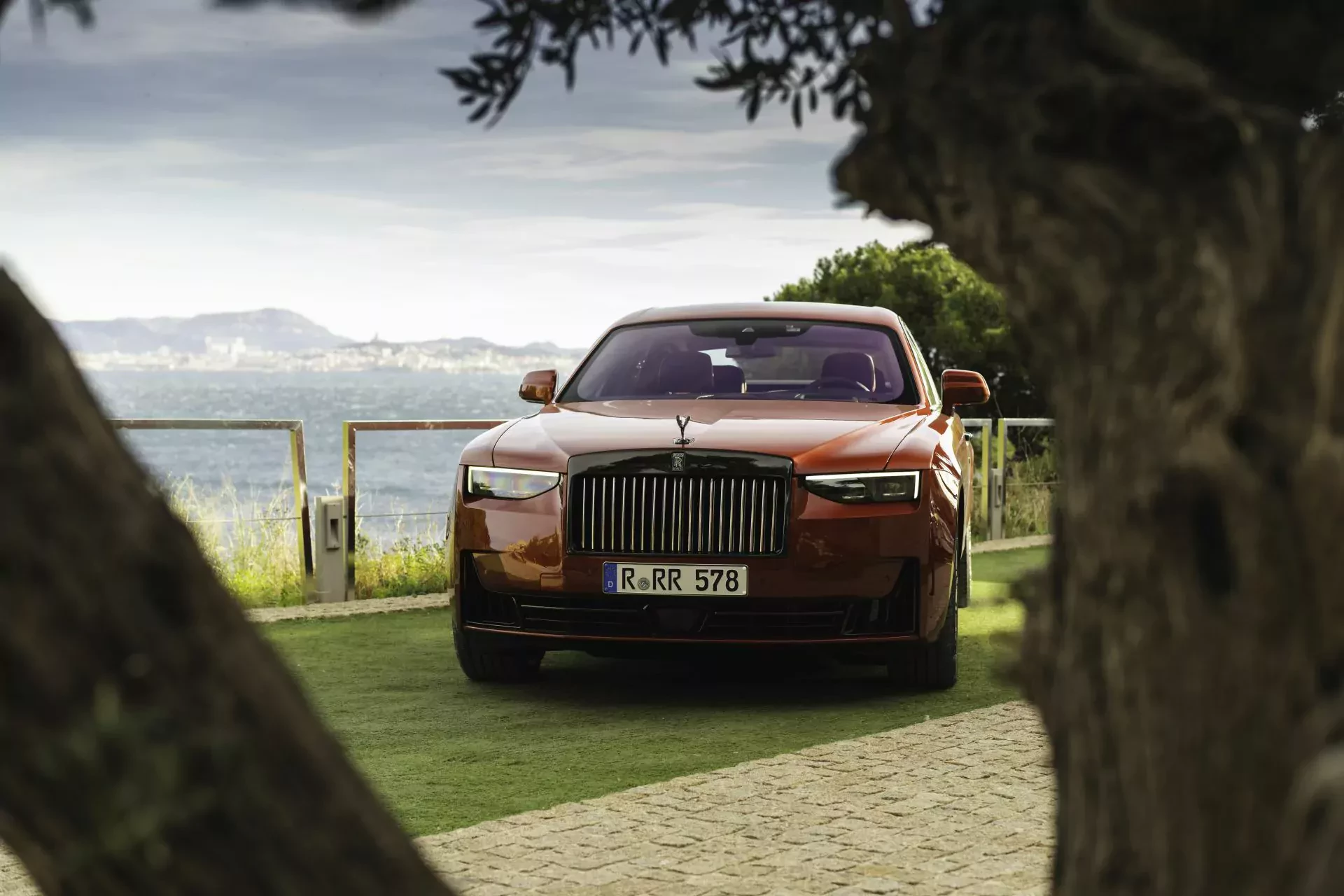 Rolls-Royce cena ceny używany Ghost opinie oceny zalety wady silnik moc król głowy państw