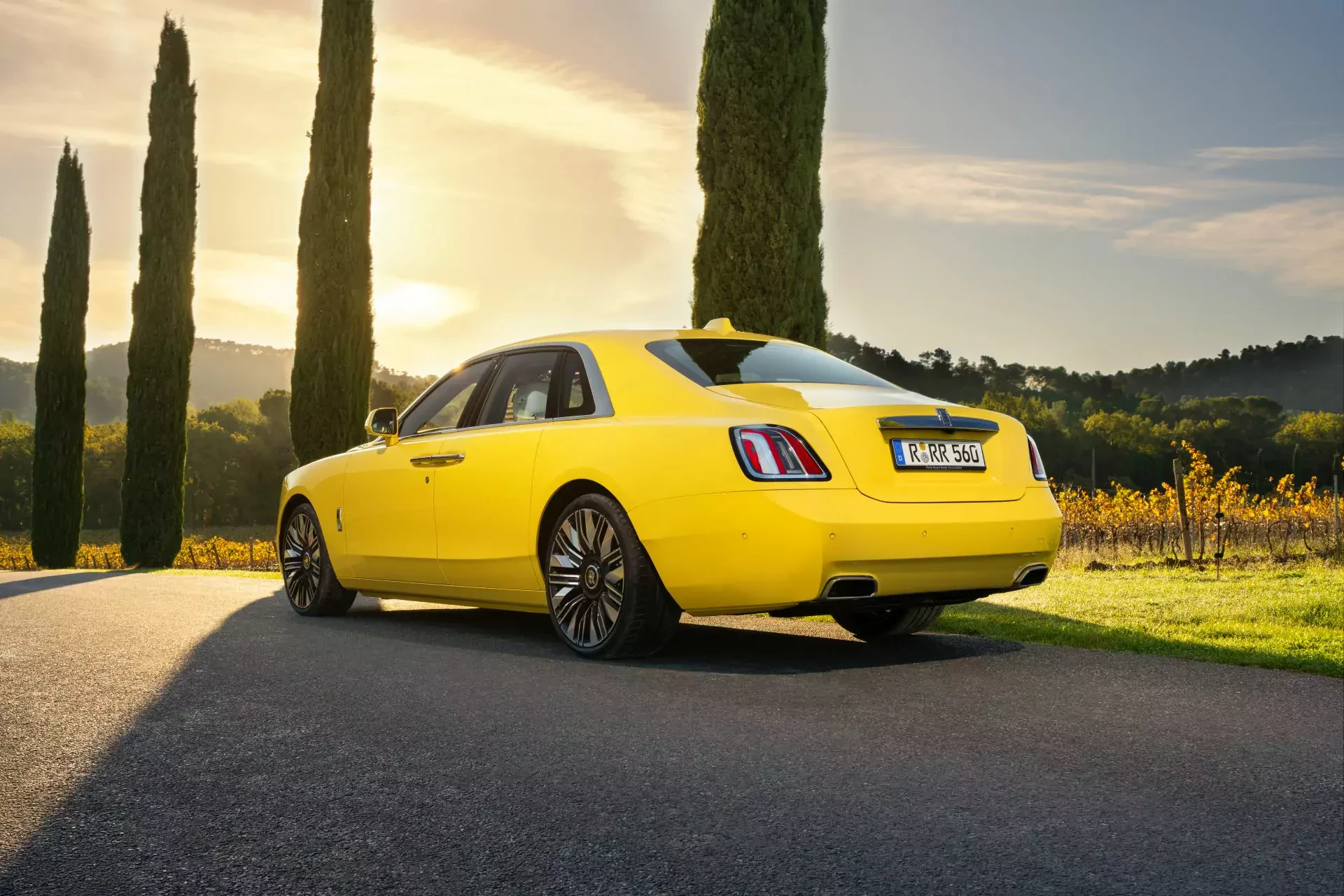 Rolls-Royce cena ceny używany Ghost opinie oceny zalety wady silnik moc król głowy państw