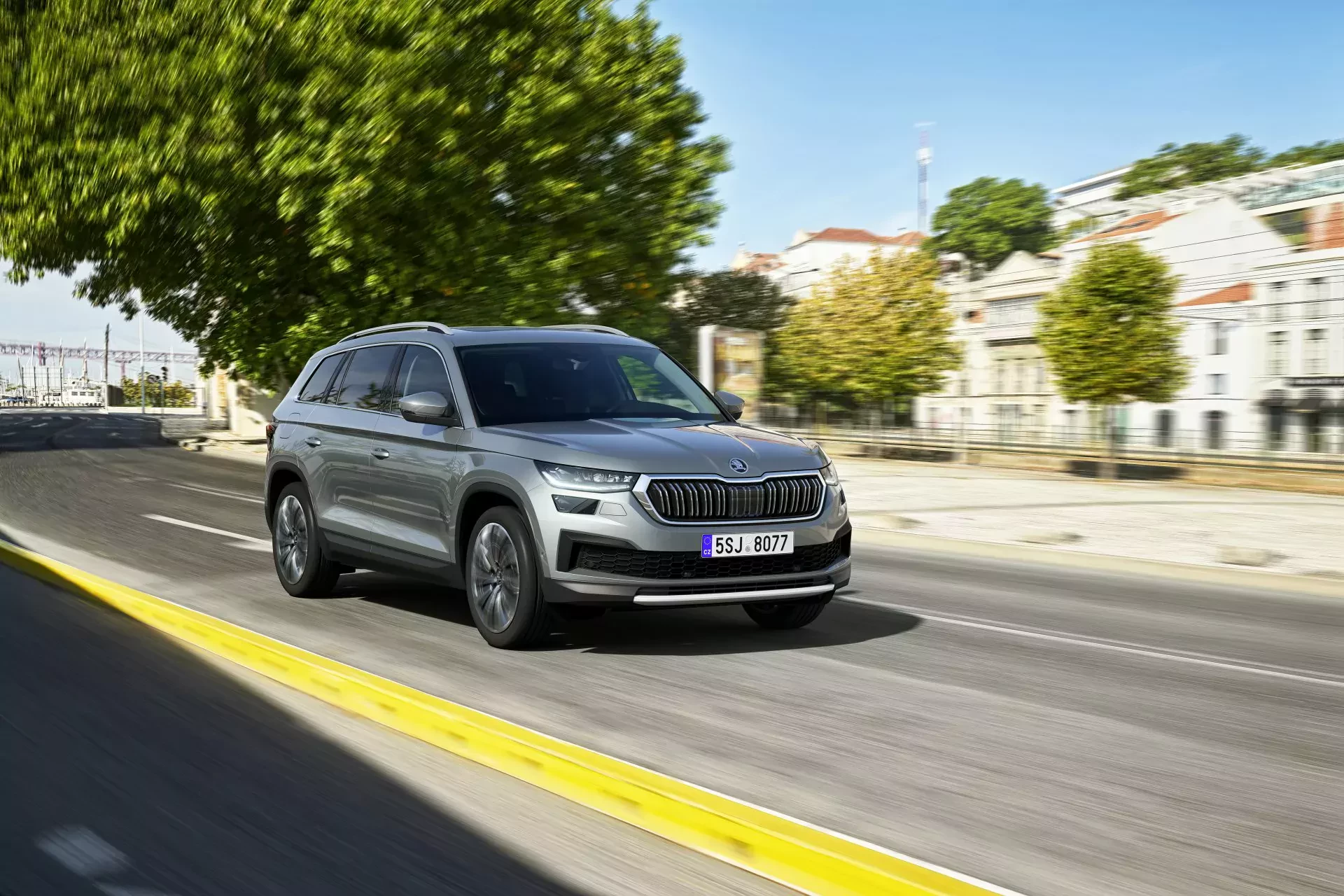 SUV Skoda Kodiaq silnik benzyna diesel napęd na cztery koła opinie oceny zalety wady cena ceny