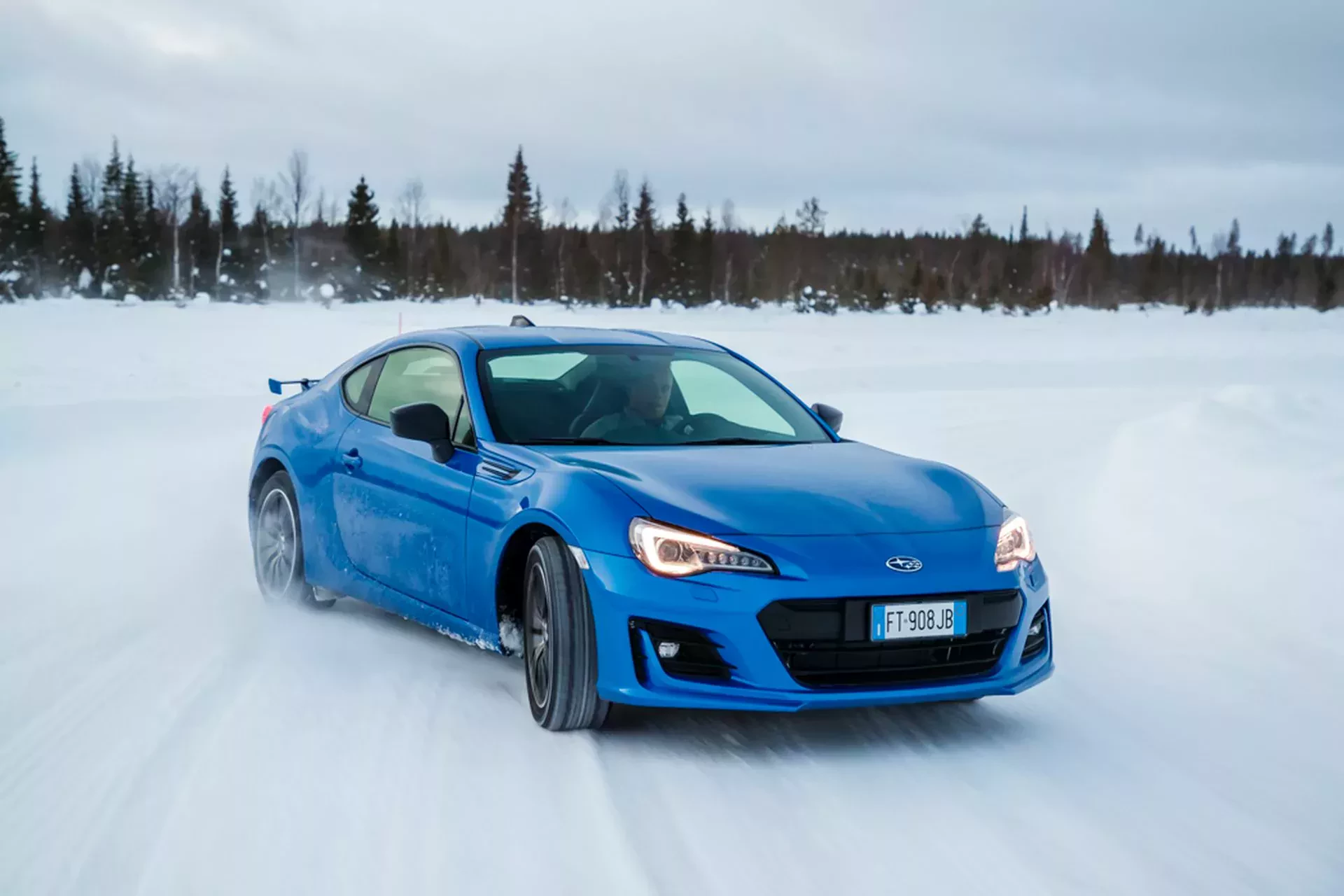 Subaru BRZ silnik bokser benzyna moc konie napęd osiągi opinie oceny zalety wady cena ceny używane