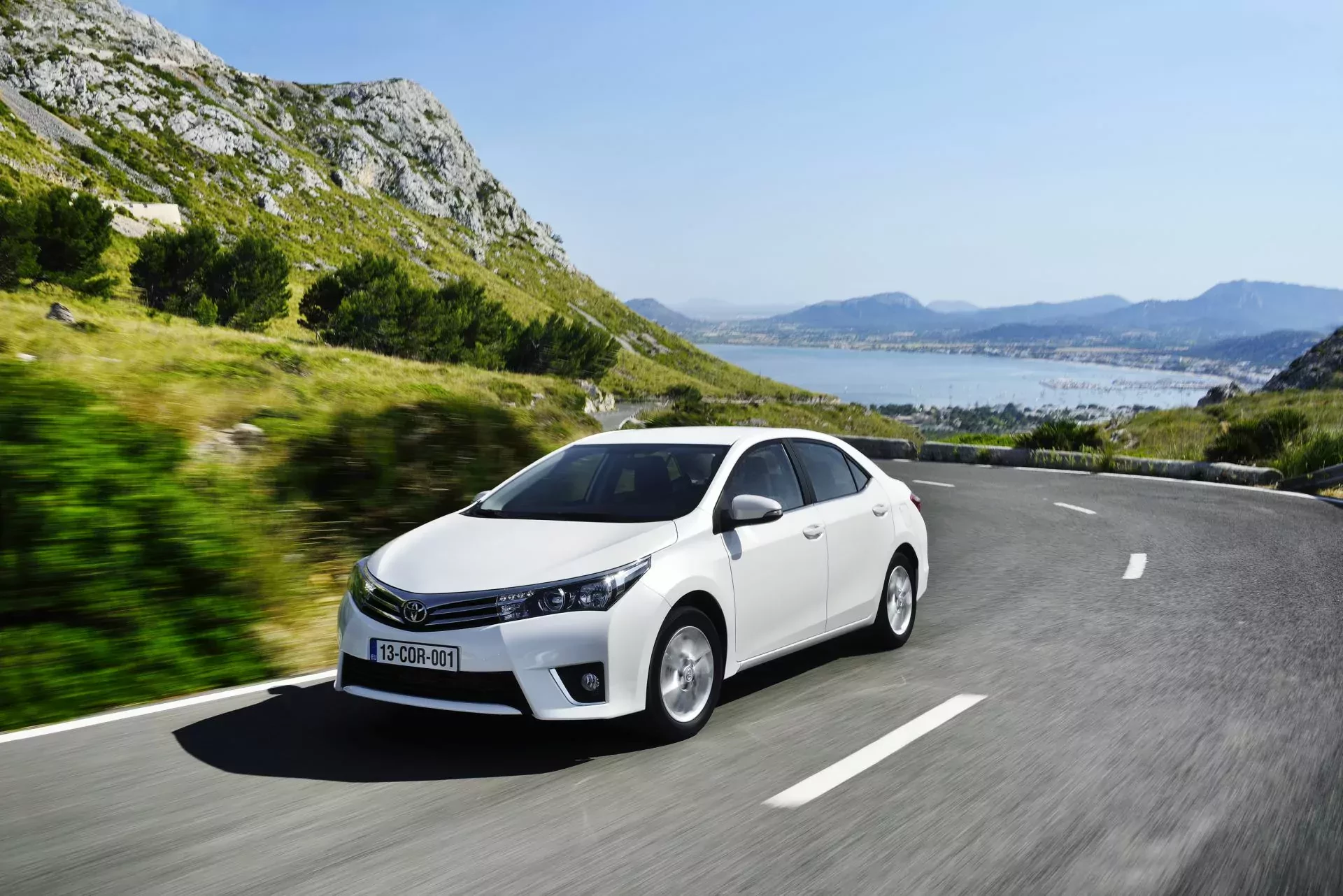 Toyota Corolla silnik benzyna diesel cena ceny opinie oceny zalety wady jedenasta generacja