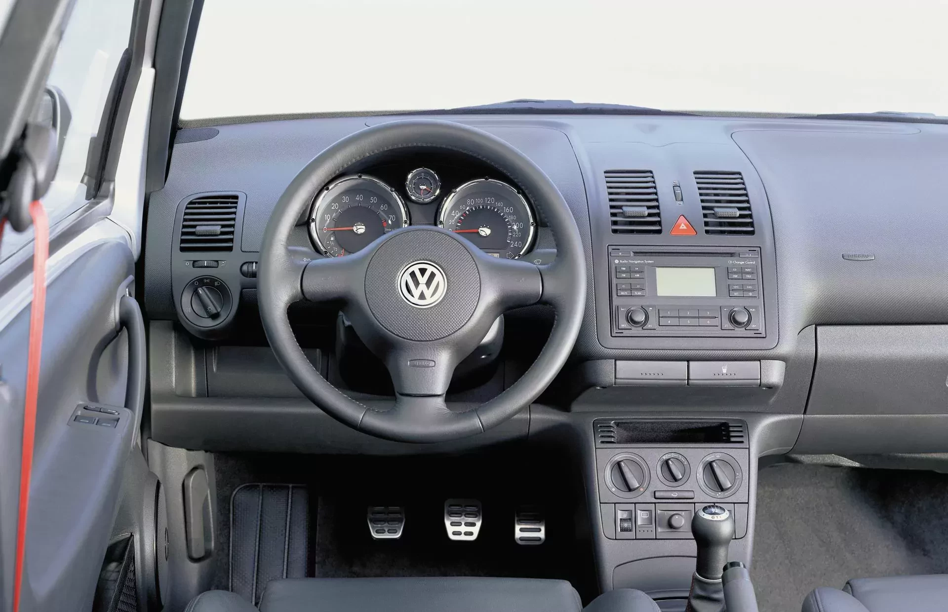 Volkswagen za niecałe 2 tysiące złotych. Polacy przez cały czas chętnie go kupują – ma niezaprzeczalne zalety