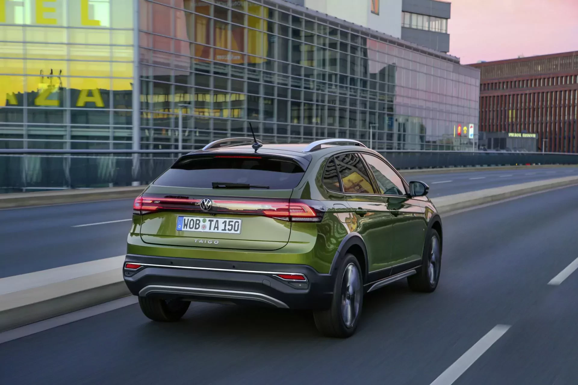 Volkswagen Taigo SUV crossover silnik benzyna spalanie cena ceny opinie oceny zalety wady