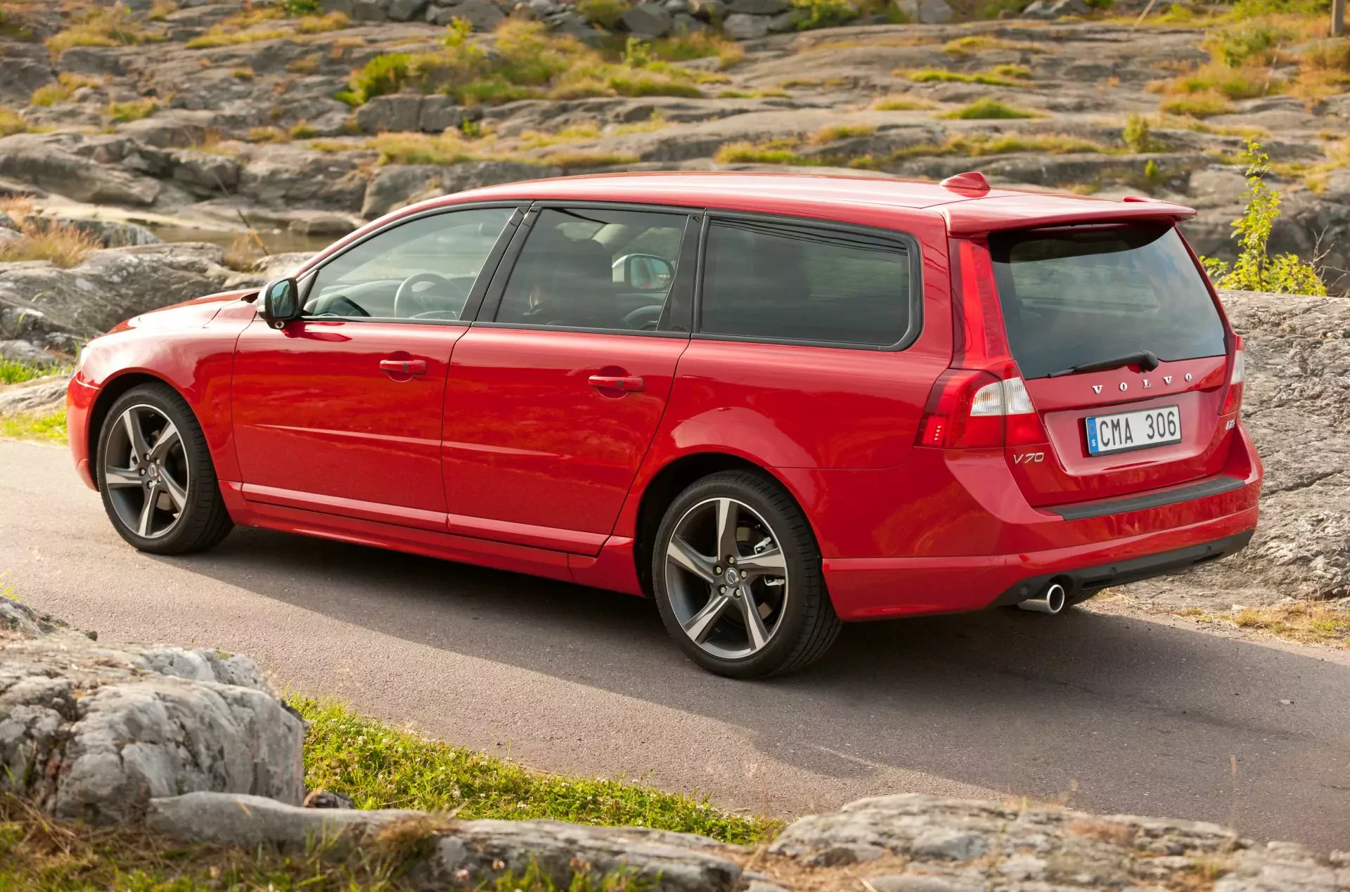Volvo V70 silnik benzyna diesel moc opinie oceny zalety wady przebieg bezpieczeństwo cena ceny