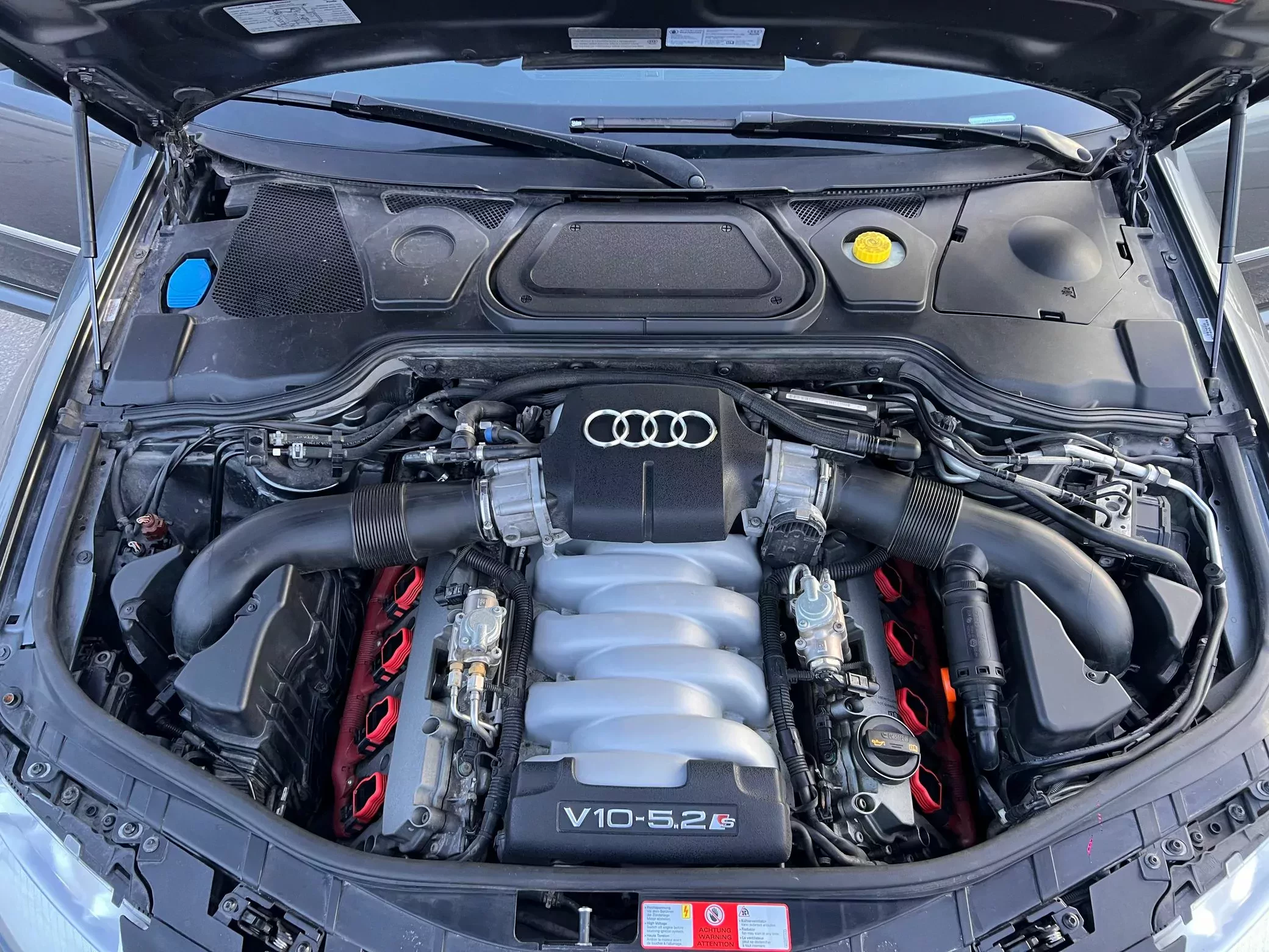 Wyjątkowe Audi z silnikiem z Lamborghini Gallardo. Ceny spadły już do zaledwie 35 tysięcy złotych