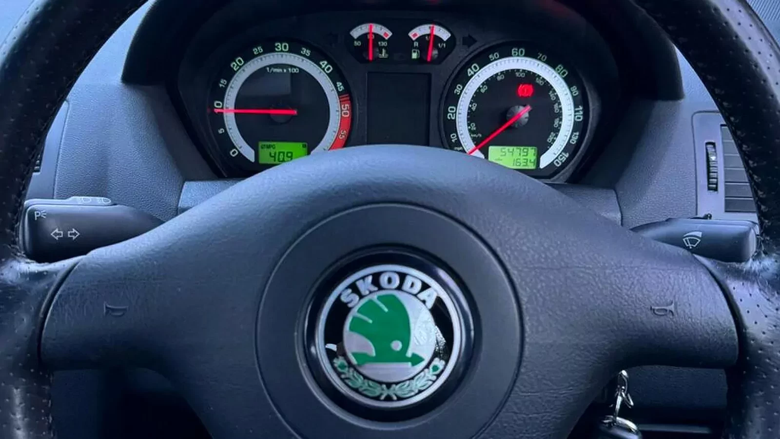 Ta Skoda już prawie zniknęła z rynku. Piękny egzemplarz z niskim przebiegiem za zaskakującą kwotę