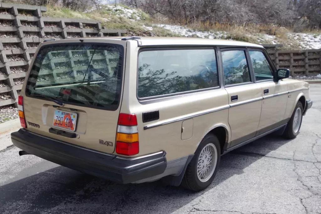 volvo-240-uzywane-kombi