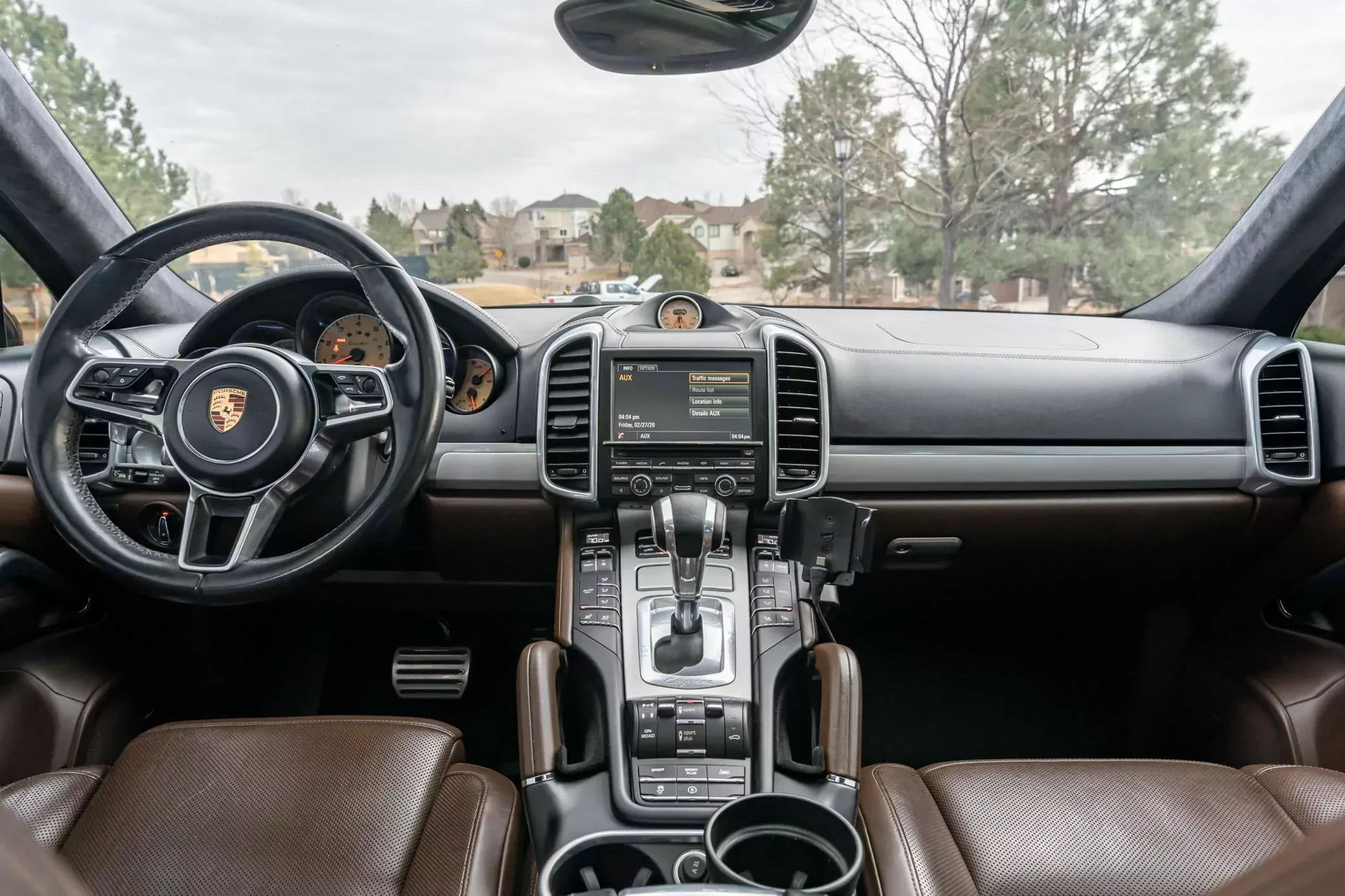 Wypasione Porsche Cayenne Turbo w cenie gołej Skody Octavii. Ma niski przebieg i V8 pod maską