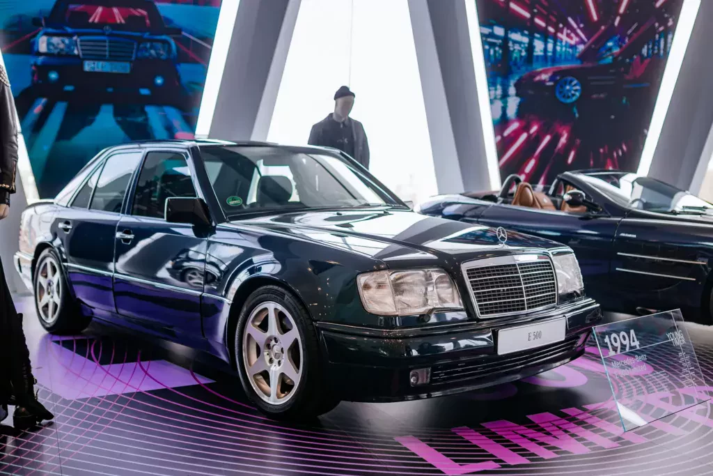 1995-Mercedes-Benz-E-500-Limited-9