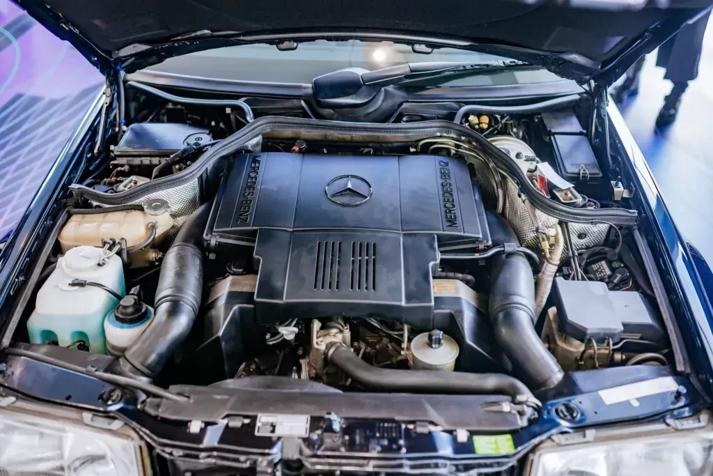 1995-Mercedes-Benz-E-500-Limited-9