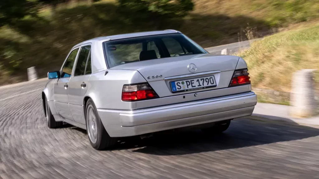 1995-Mercedes-Benz-E-500-Limited-9
