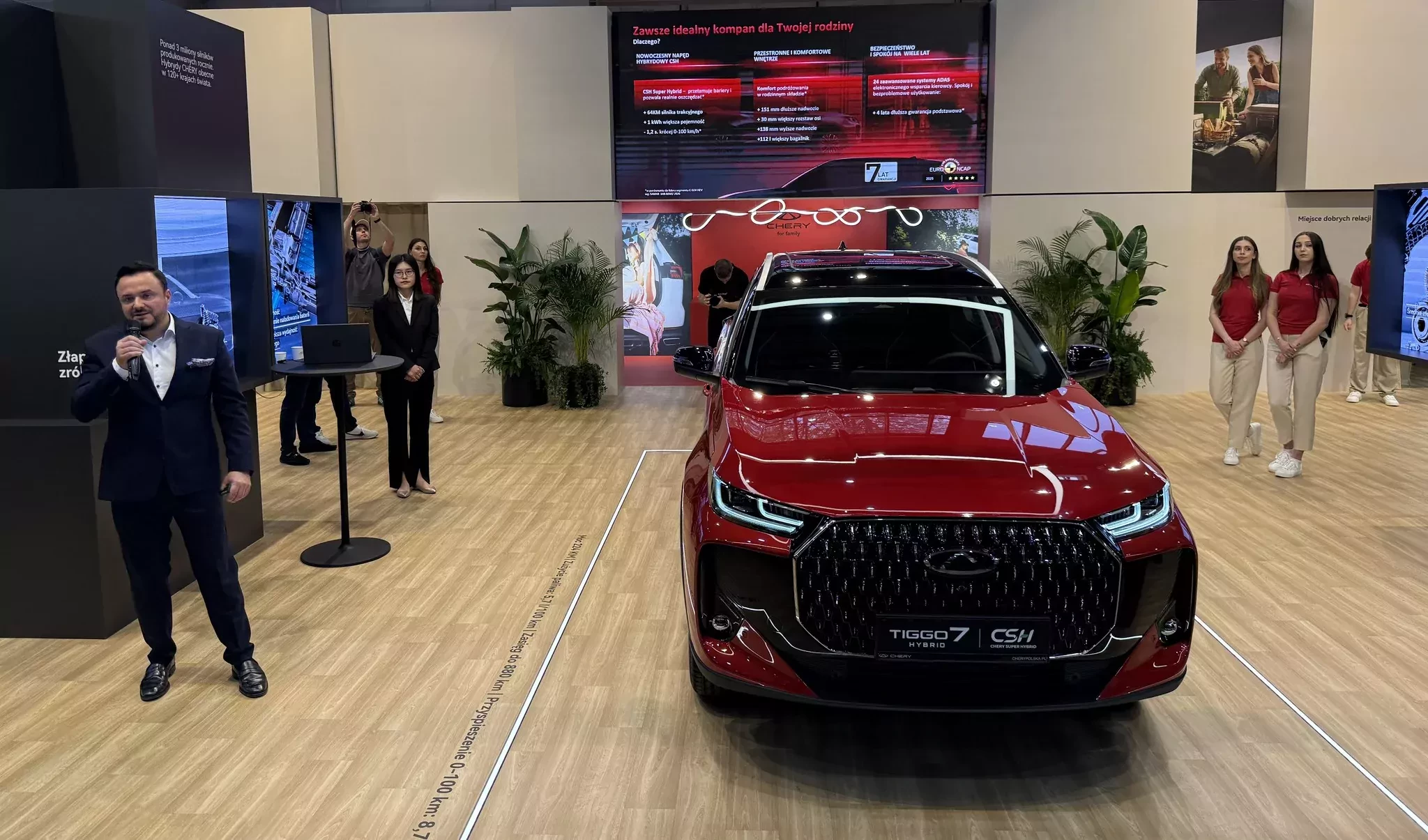 CHERY gwiazdą targów w Poznaniu. Po raz pierwszy ujrzeliśmy pełną gamę hybrydowych SUV-ów, w tym zupełną nowość