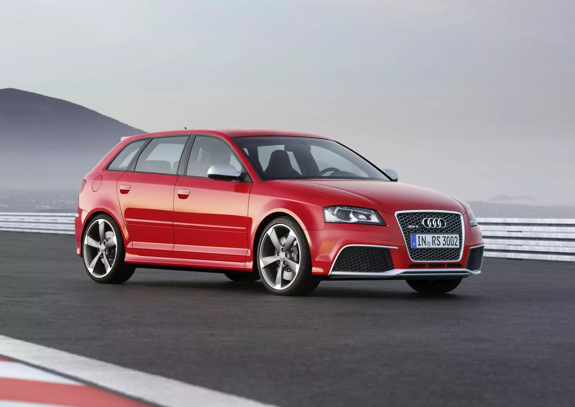 Audi RS3 – konstrukcja, o której marzą tysiące kierowców. Cena jest dziś dosyć zaskakująca