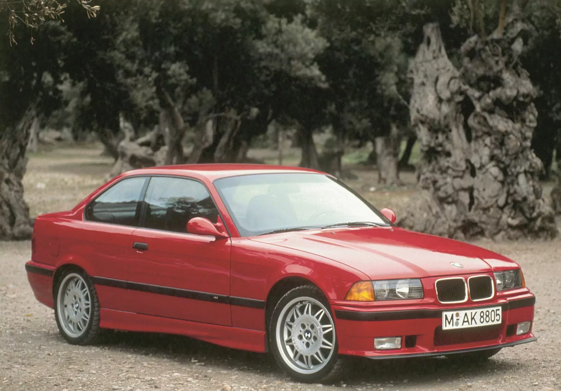 BMW M3 E30 E36 E46 cena ceny opinie oceny zalety wady moc osiągi przyspieszenie napęd skrzynia cechy tanio okazja