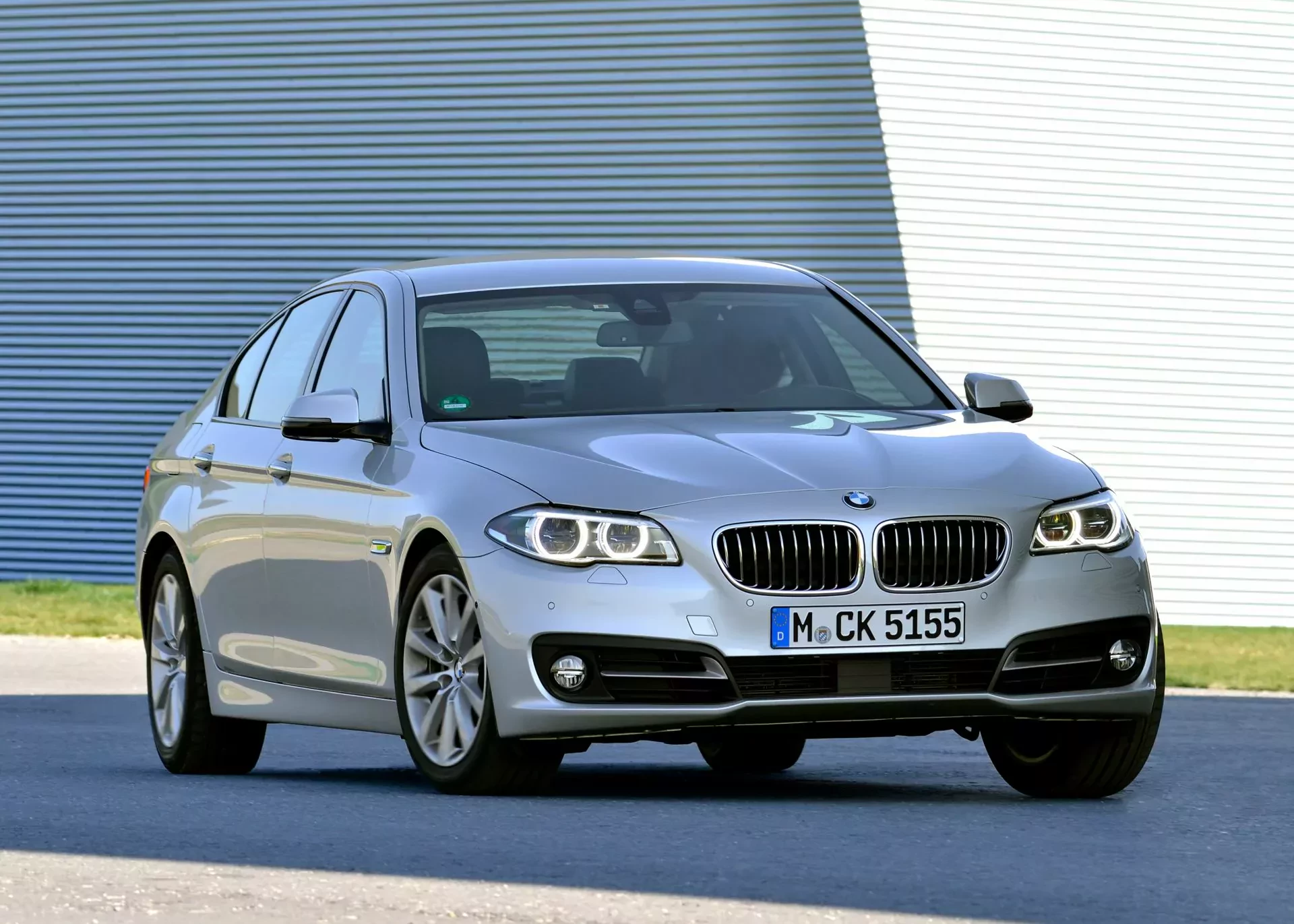 BMW Serii 5 silnik benyzna diesel F10 F11 cena ceny opinie oceny zalety wady używane