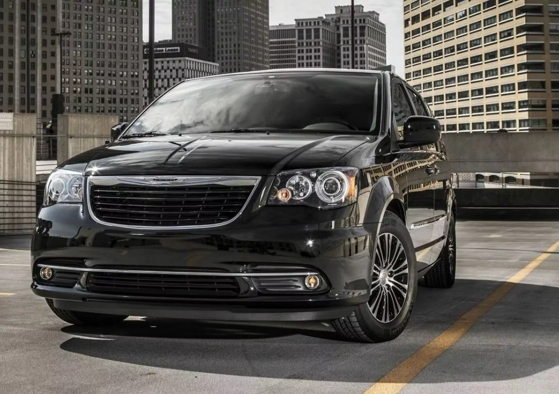 Chrysler Town & and Country silnik benzyna V6 moc osiągi cena ceny używany import USA polski opinie oceny zalety wady