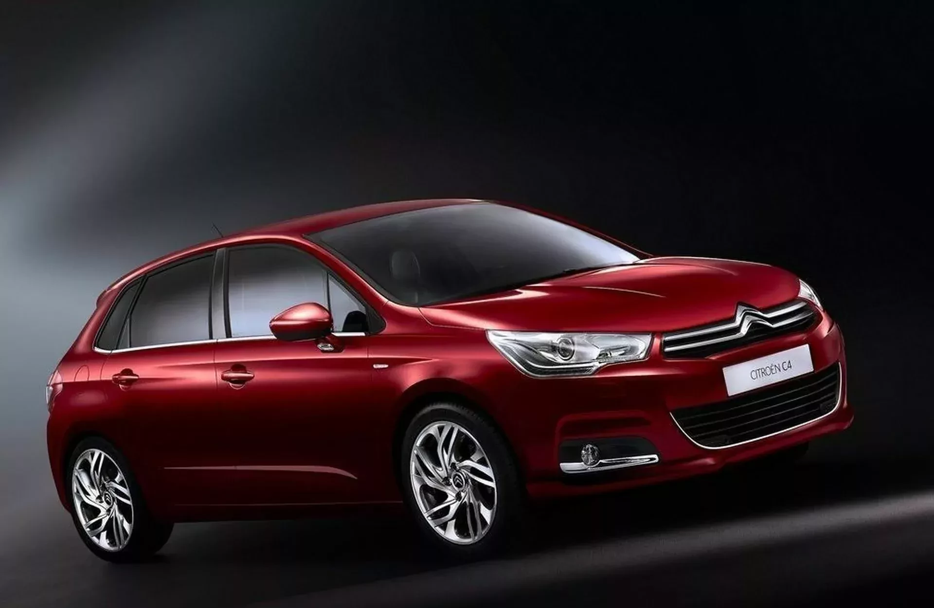 Citroen C4 hatchback silnik benzyna diesel moc spalanie opinie oceny zalety wady cena ceny