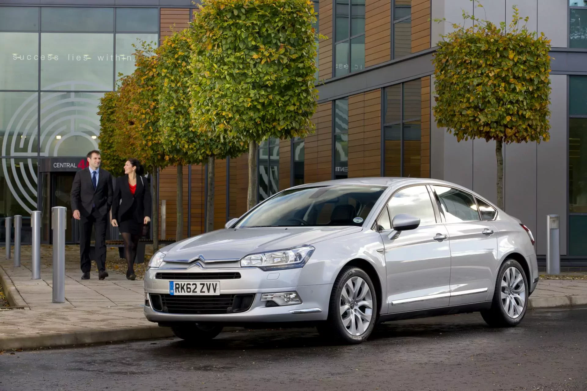 Citroen C5 silnik benzyna diesel cena ceny spalanie moc osiągi opinie zalety wady używany otomoto autocentrum