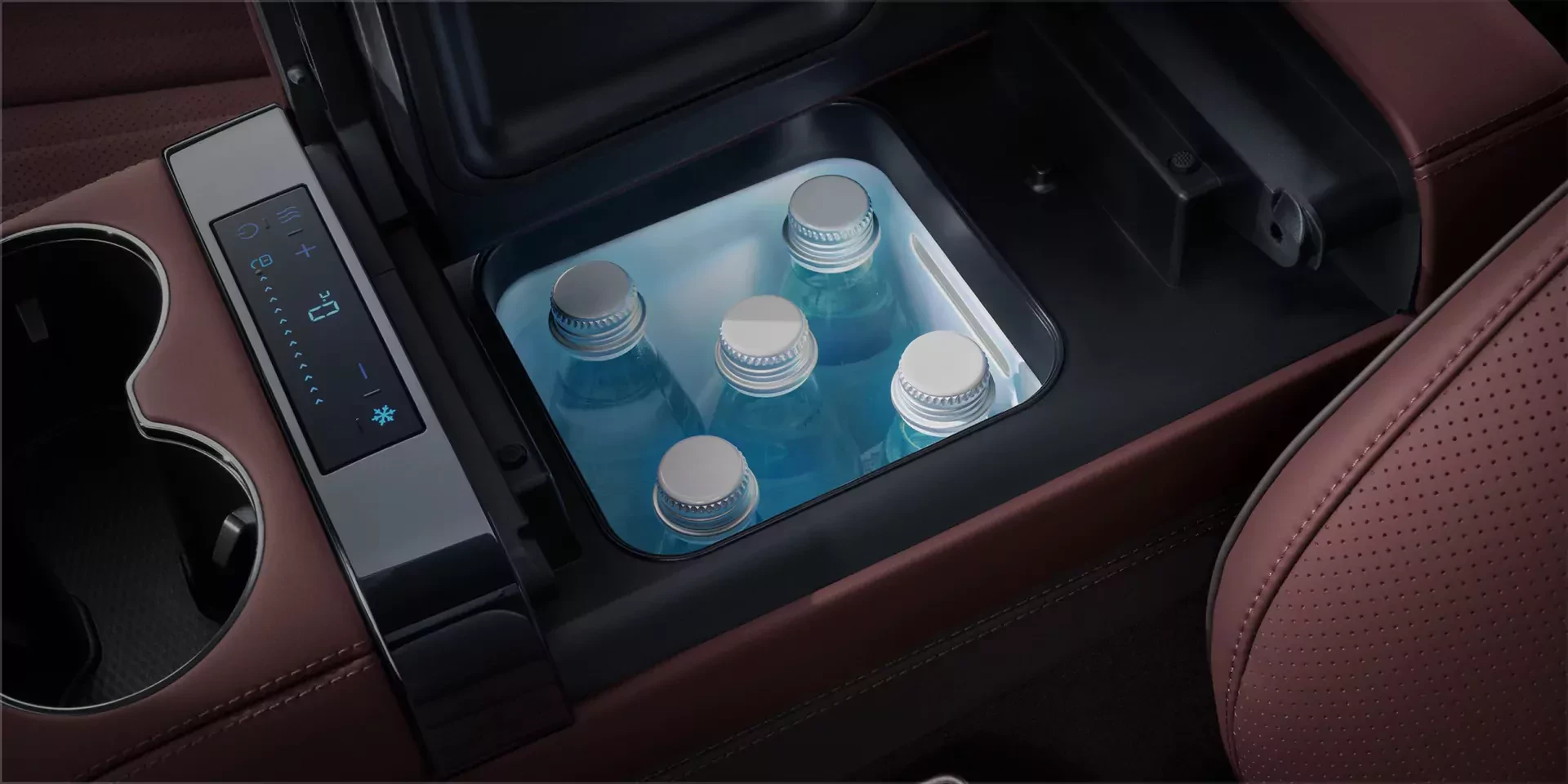 Denza Z9 GT 2026 w Polsce zdjecie lodowki w kabinie