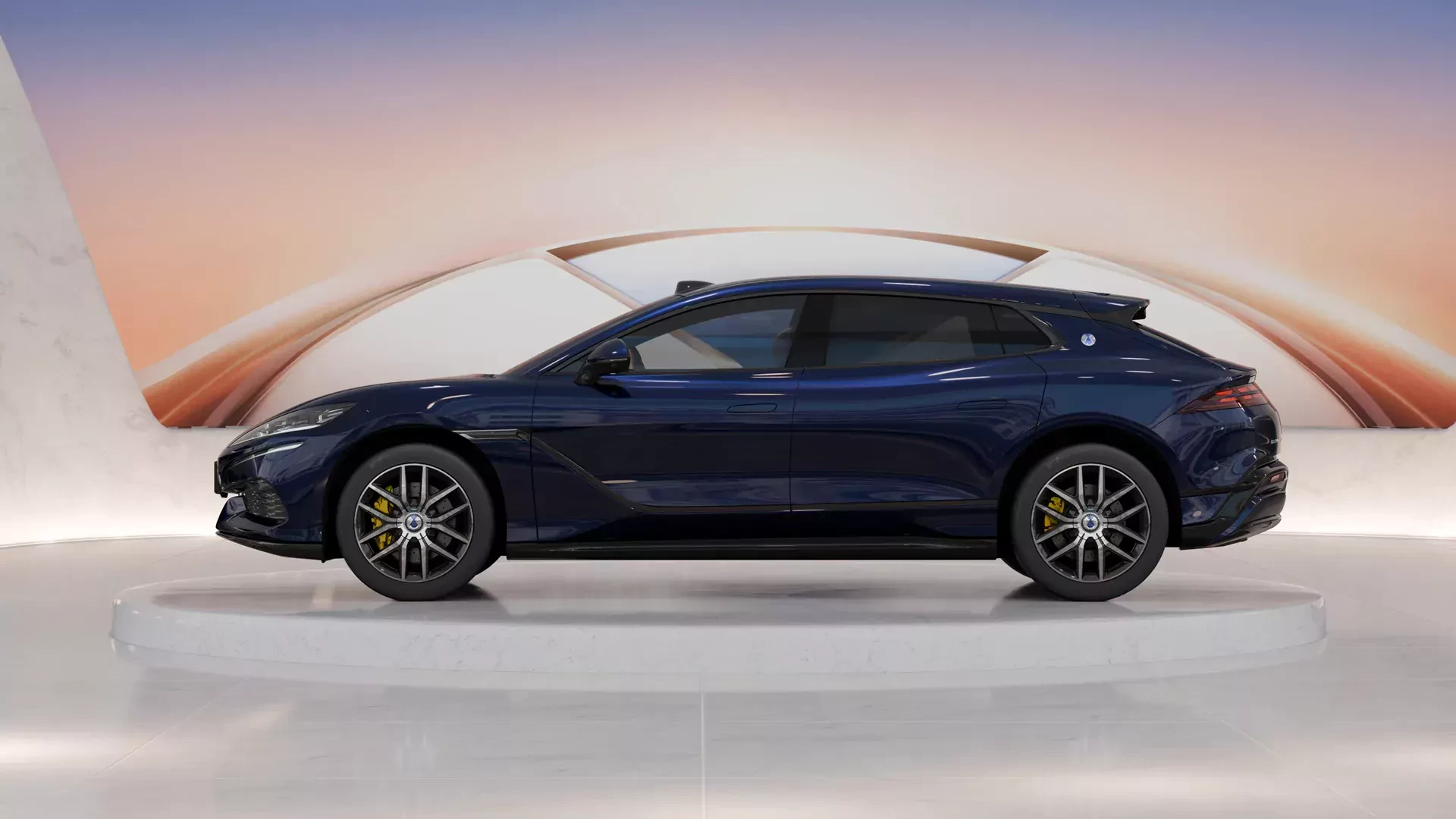 Denza Z9 GT deklasuje premium. To o tym „Chińczyku” mówi dziś cała Polska