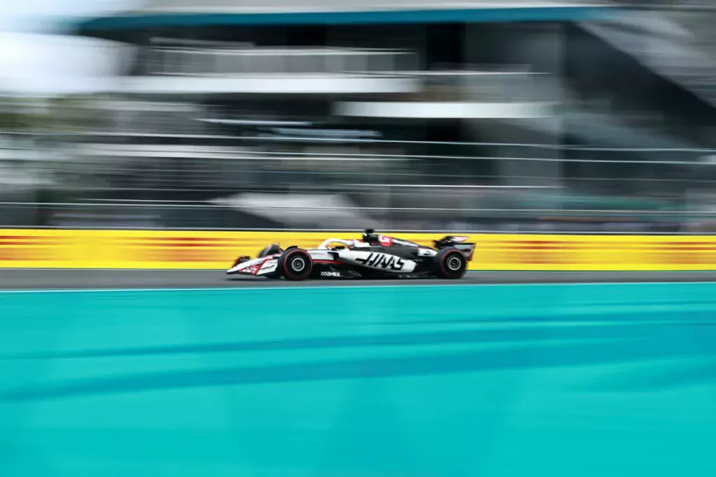 Po miesięcznej przerwie powraca F1. Słoneczna Floryda wita najlepszych kierowców na świecie