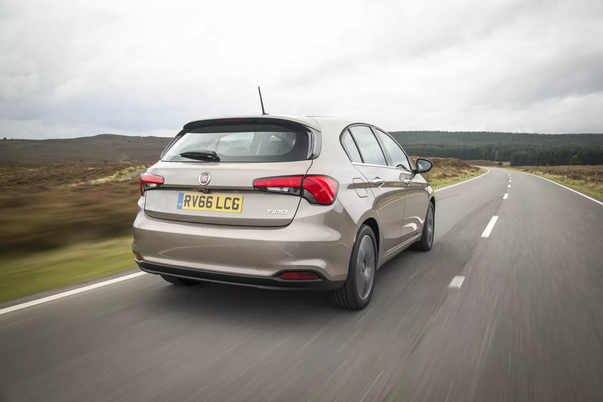 Fiat Tipo silnik benzyna diesel cena ceny zalety wady moc spalanie opinie używany