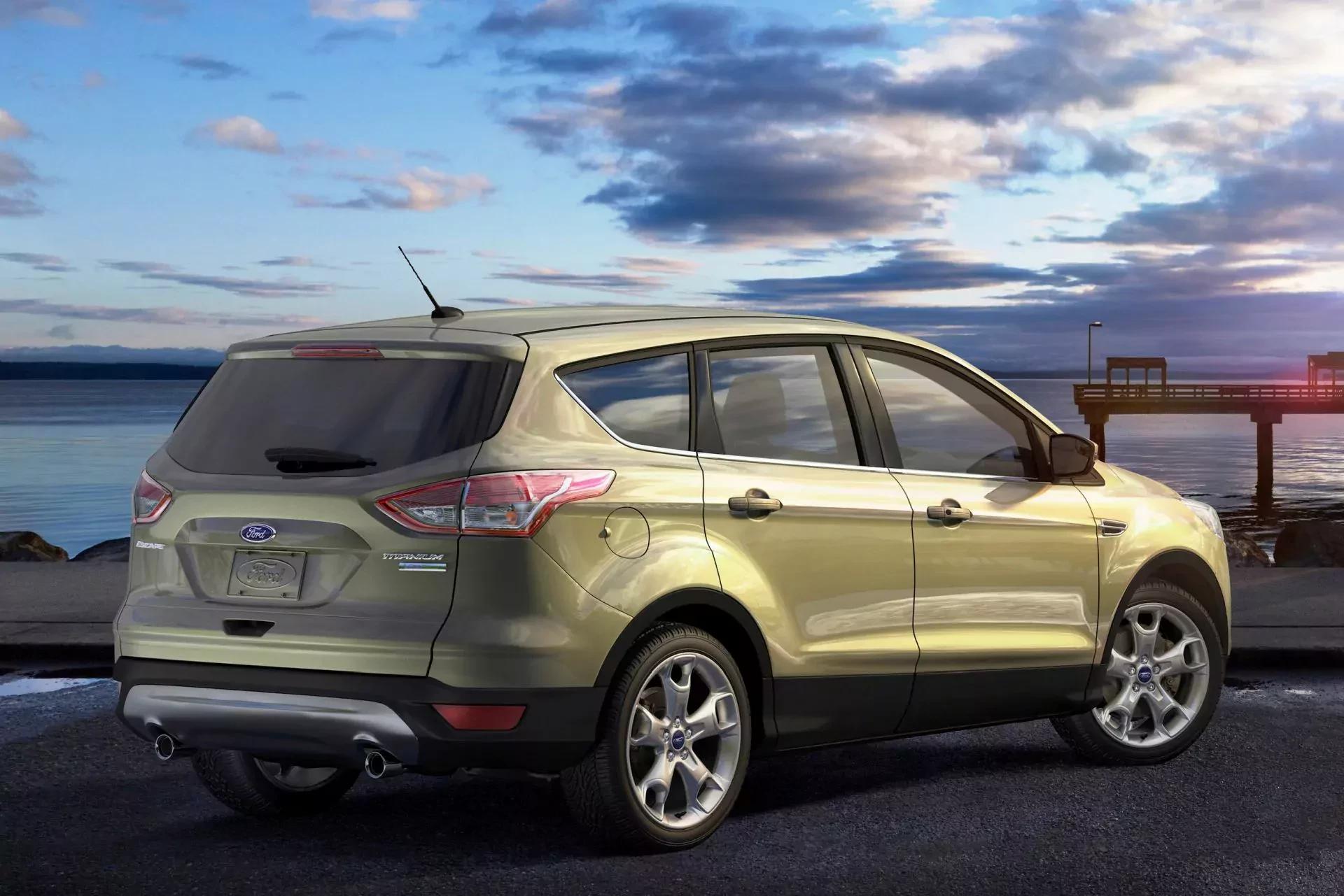 Ford Escape SUV silnik benzyna moc osiągi spalanie usa import opinie oceny wady zalety otomoto