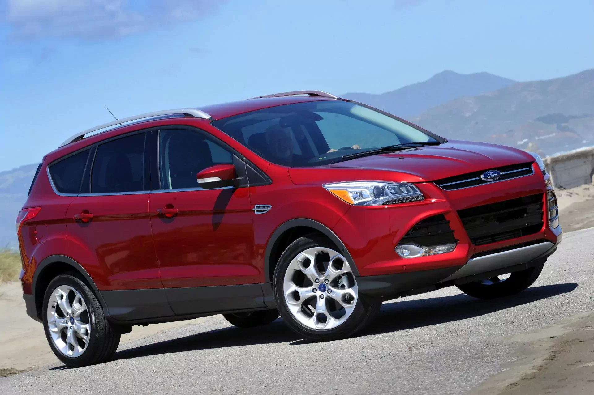 Ford Escape SUV silnik benzyna moc osiągi spalanie usa import opinie oceny wady zalety otomoto