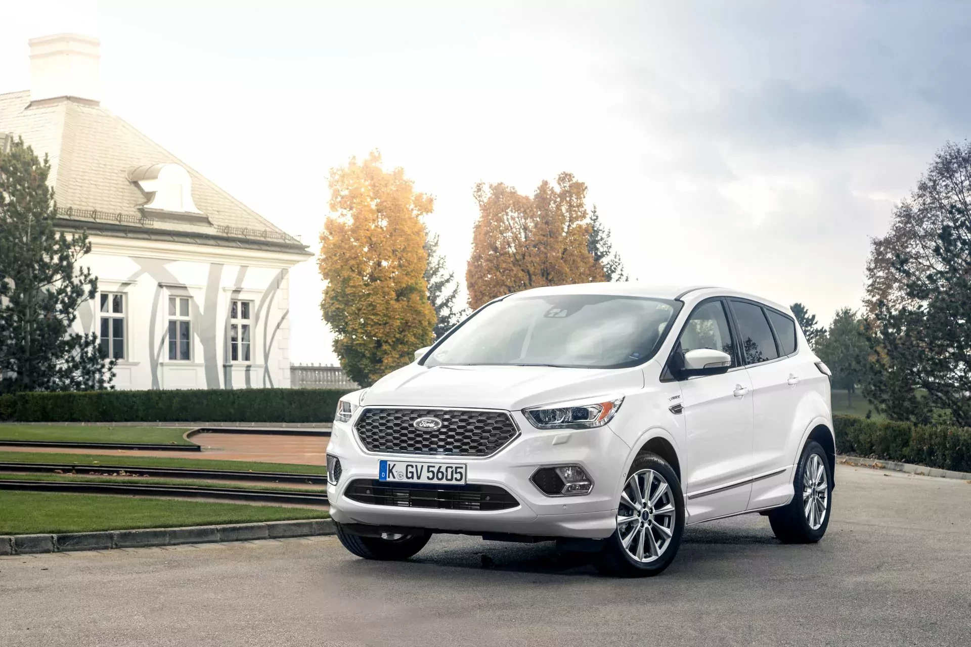 Ford Kuga SUV silnik cena opinie oceny zalety wady używany ceny