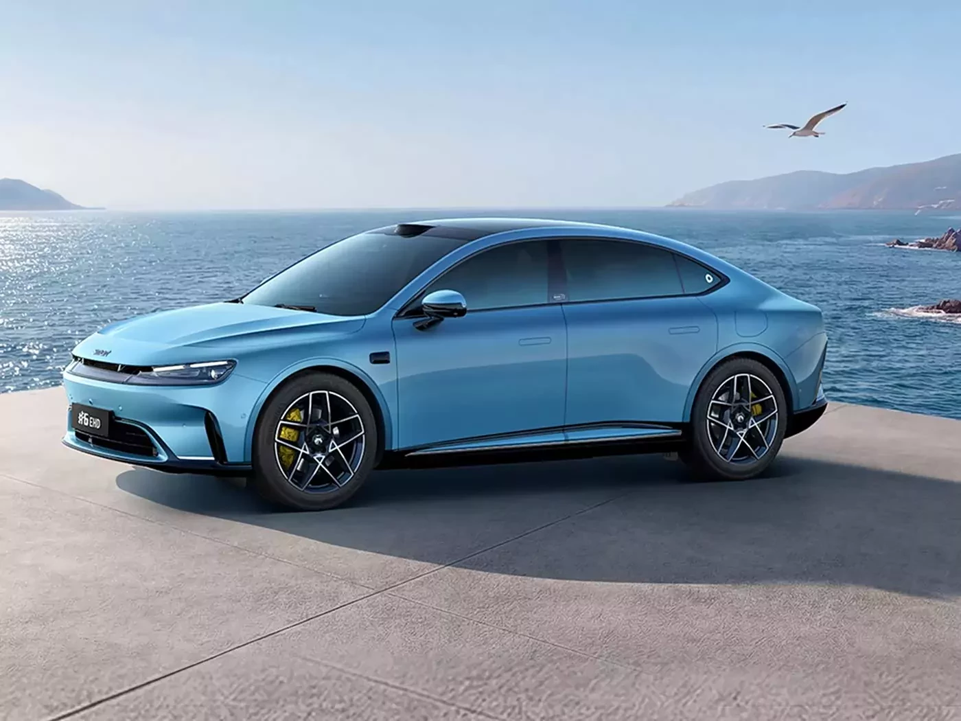 Geely Smart #6 2026 PHEV w niebieskim kolorze