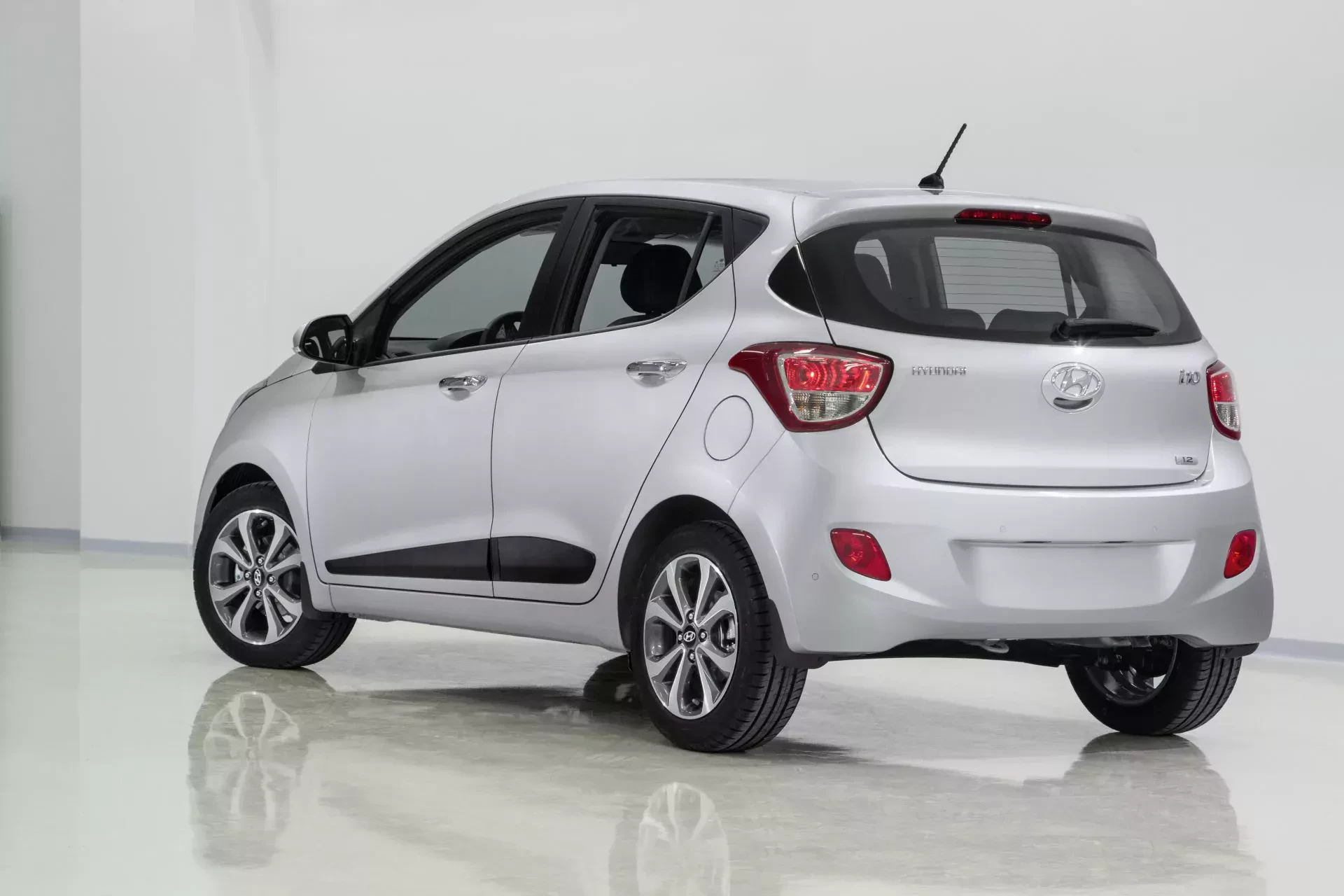 Hyundai i10 benzyna diesel lpg cena ceny silnik spalanie opinie oceny zalety wady