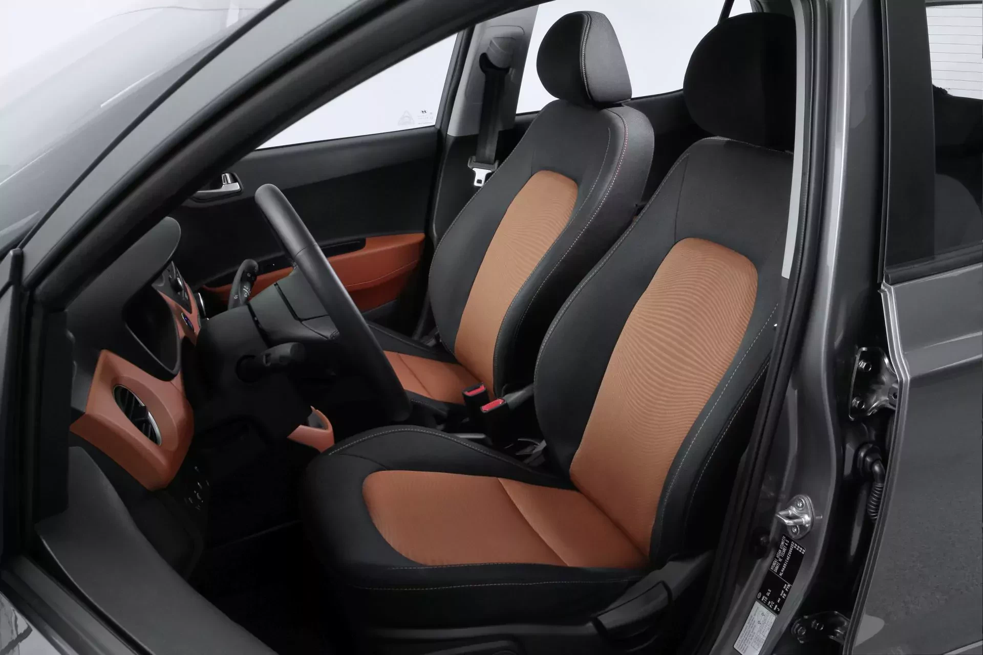 Roczniki 2015 i 2016, cena niecałych 15 tysięcy złotych. Ten Hyundai ma wszystko, aby zainteresować