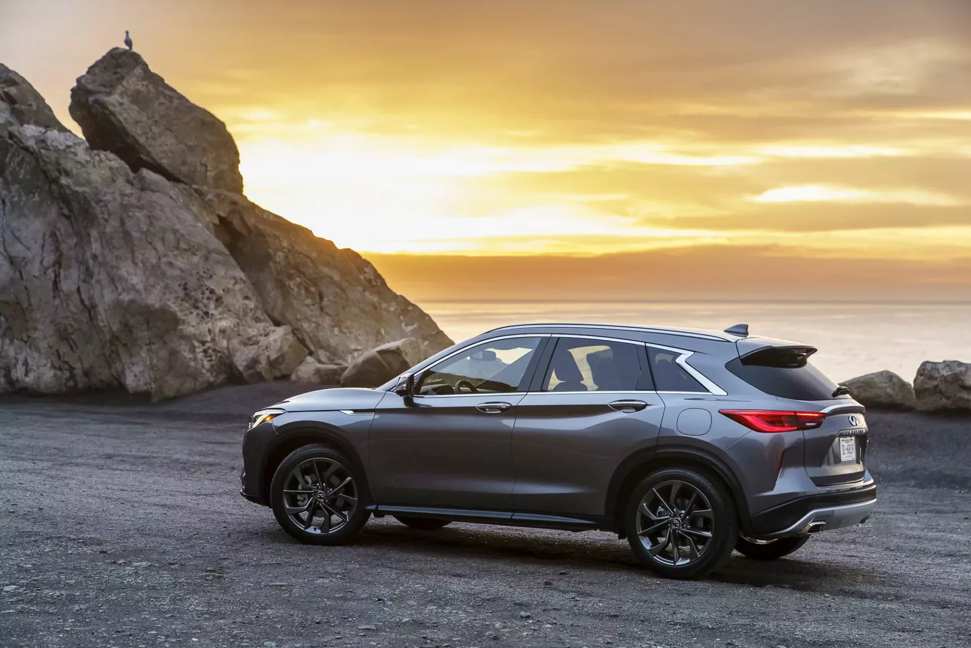 Infiniti QX50 SUV silnik benzyna diesel V6 osiągi moc cena ceny opinie oceny zalety wady otomoto autocentrum