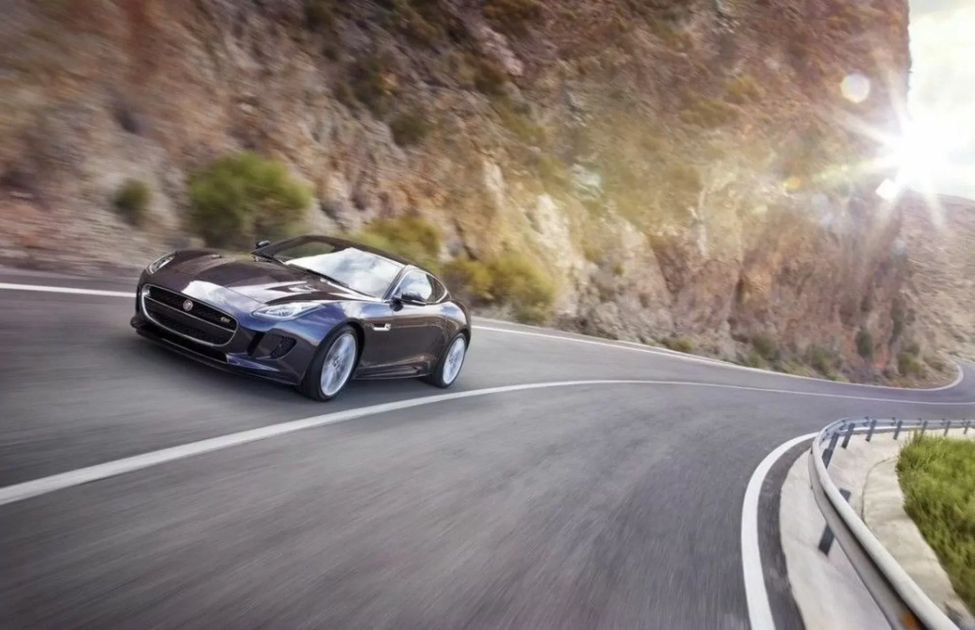 Jaguar F-Type silnik benzyna V6 V8 moc przyspieszenie otomoto używany cena ceny opinie oceny zalety wady