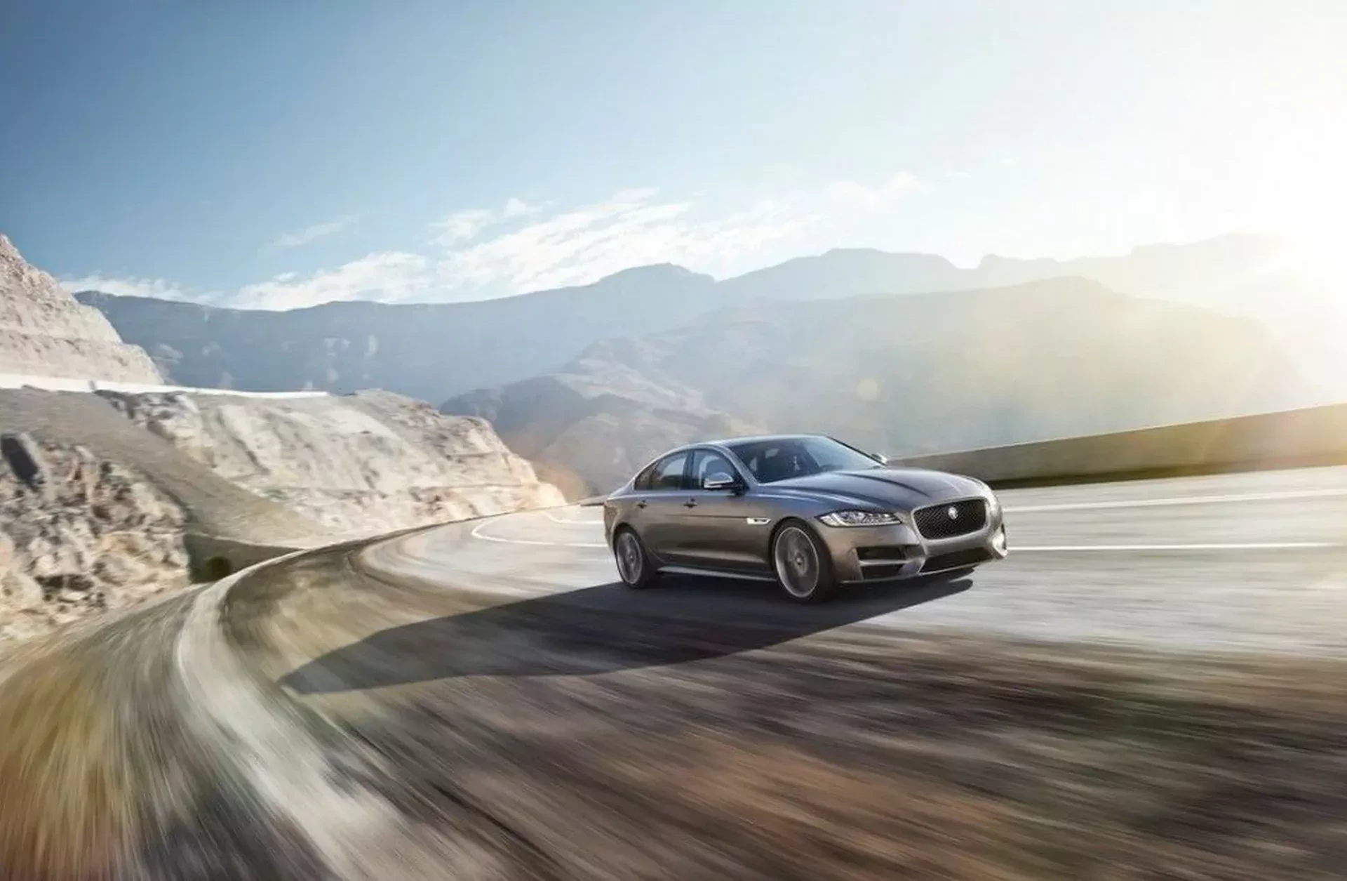 Jaguar XF silnik benyzna diesel moc osiągi cena ceny zalety wady opinie oceny otomoto autocentrum