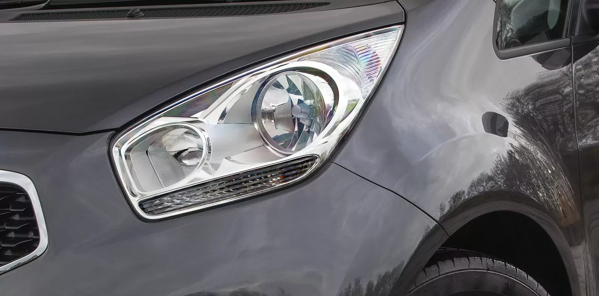 Rodzinna Kia za 15 tysięcy złotych ma wielu fanów. Polacy bardzo wysoko ją oceniają