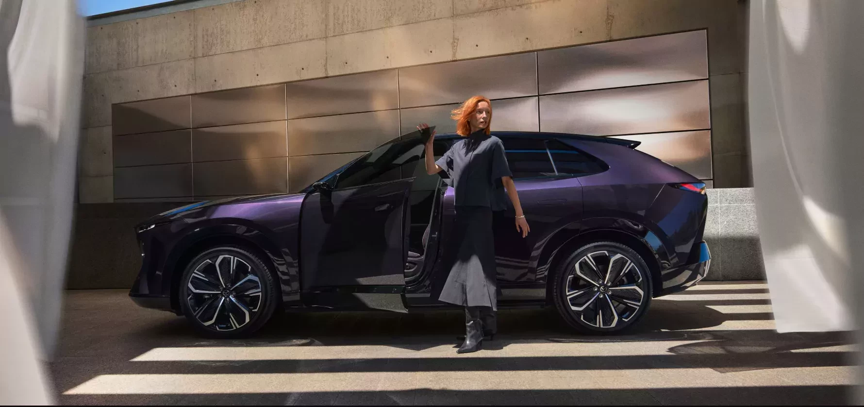 Mazda CX-6e 2026 to nowość w segmencie elektrycznych SUV-ów