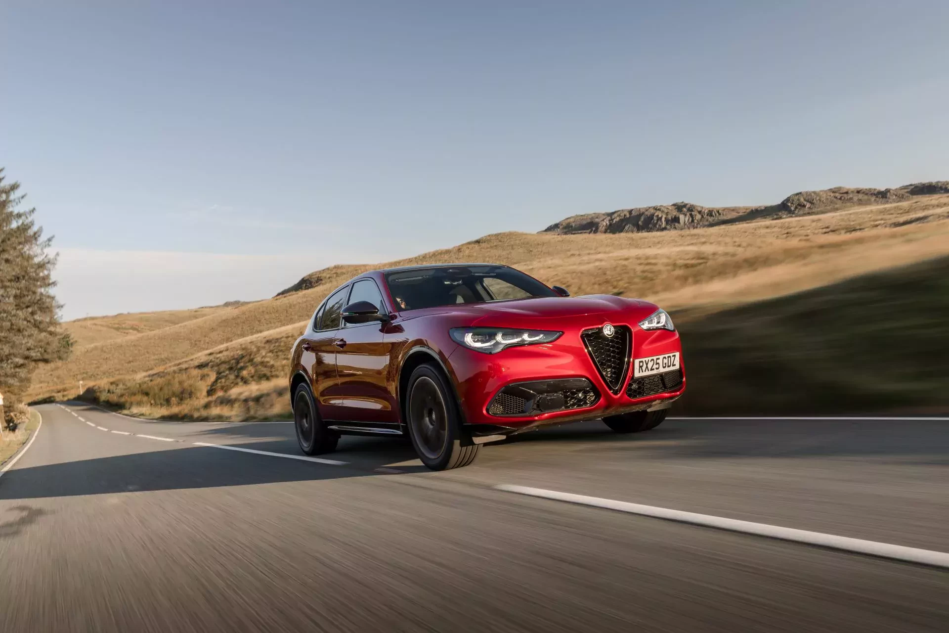 SUV Alfa Romeo Stelvio silnik benzyna diesel moc osiągi cena ceny opinie oceny zalety wady