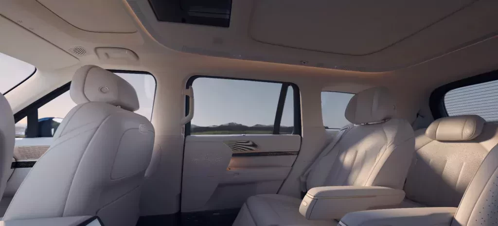 Żarty się skończyły. XPeng GX 2026 z algorytmami w szybach nie ma żadnych rywali