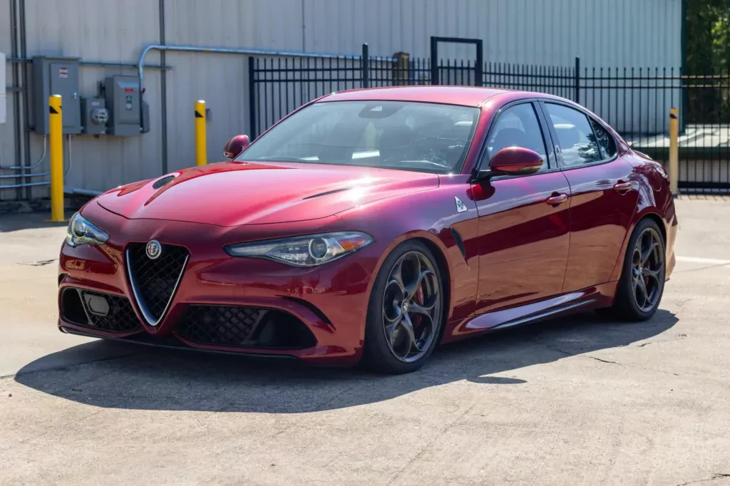 alfa-romeo-giulia-quadrifoglio-uzywana