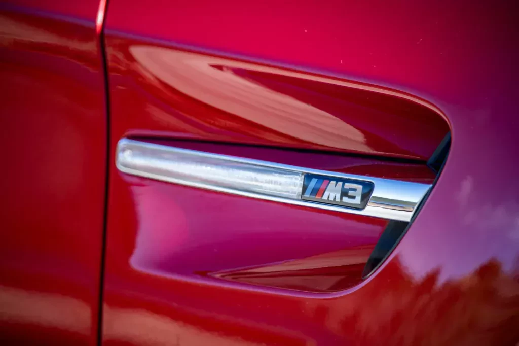 Kultowe BMW M3 w kabriolecie dziś już poniżej 50 tysięcy złotych. Jedyne takie z 4-litrowym V8