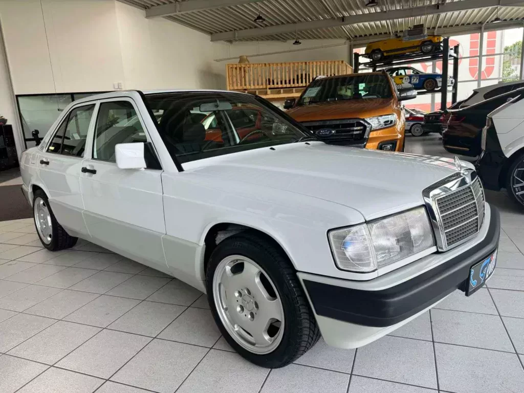 mercedes-190e-niski-przebieg