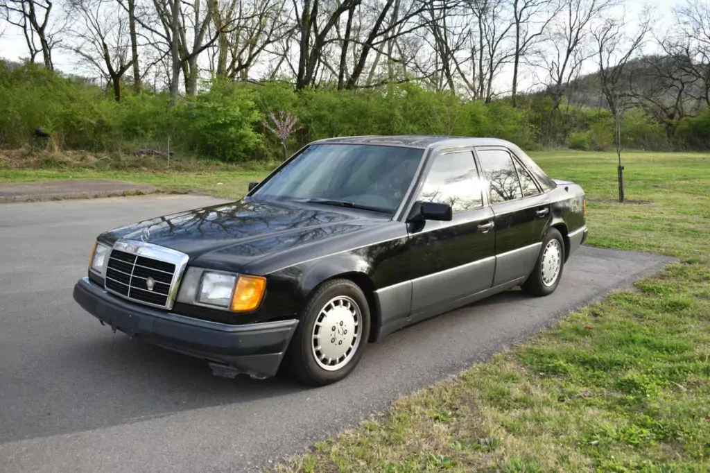mercedes-300d-w124