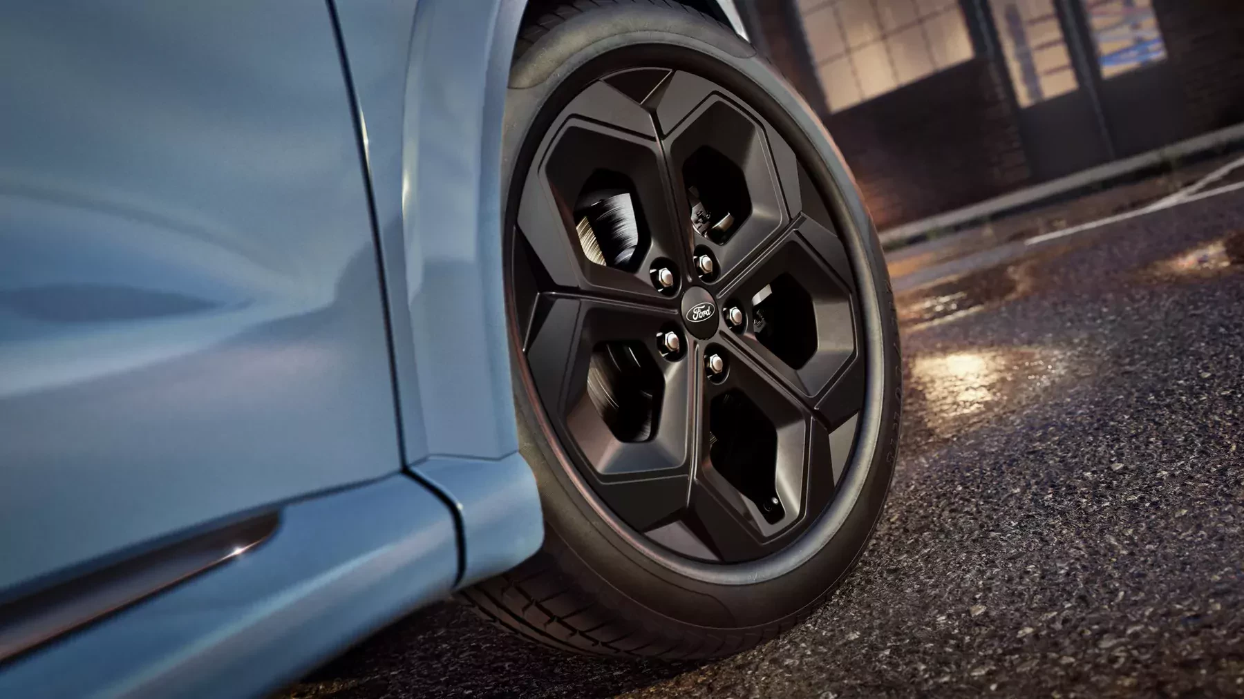 Ford macha w stronę BYD genialną ofertą na bestseller. Ulepszony i piękniejszy SUV jest za mniej niż 130 tys. zł